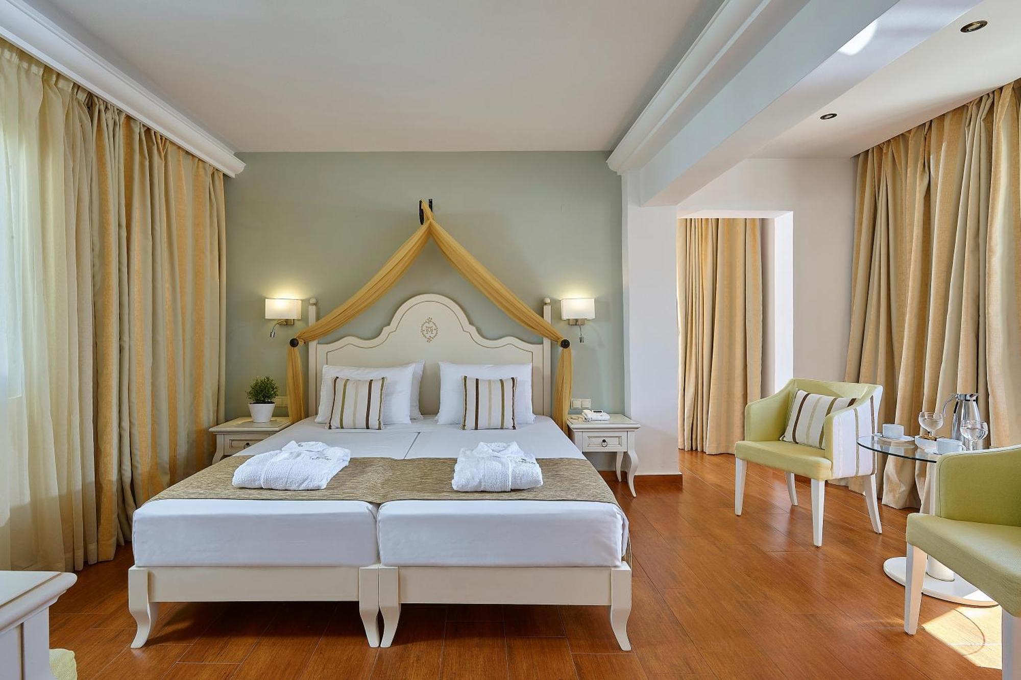 Alexander Beach Hotel & Village Resort Mália Kültér fotó
